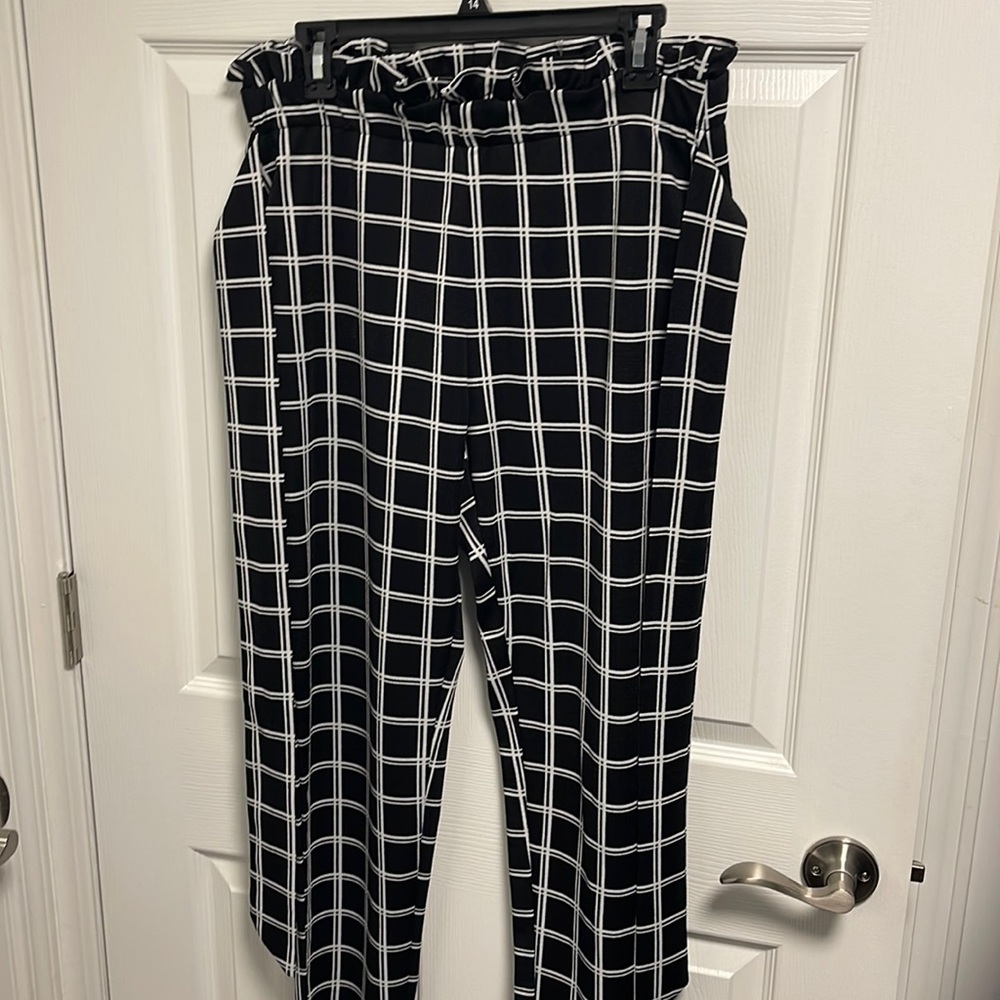XL Ruffle Waist Plaid Skinny Pant with Attached Belt